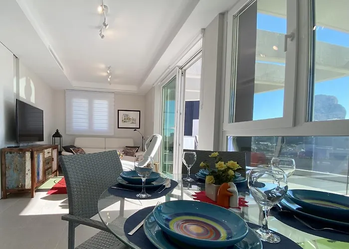 Impresionante Con Terraza De 100 M2 شقة Ifach